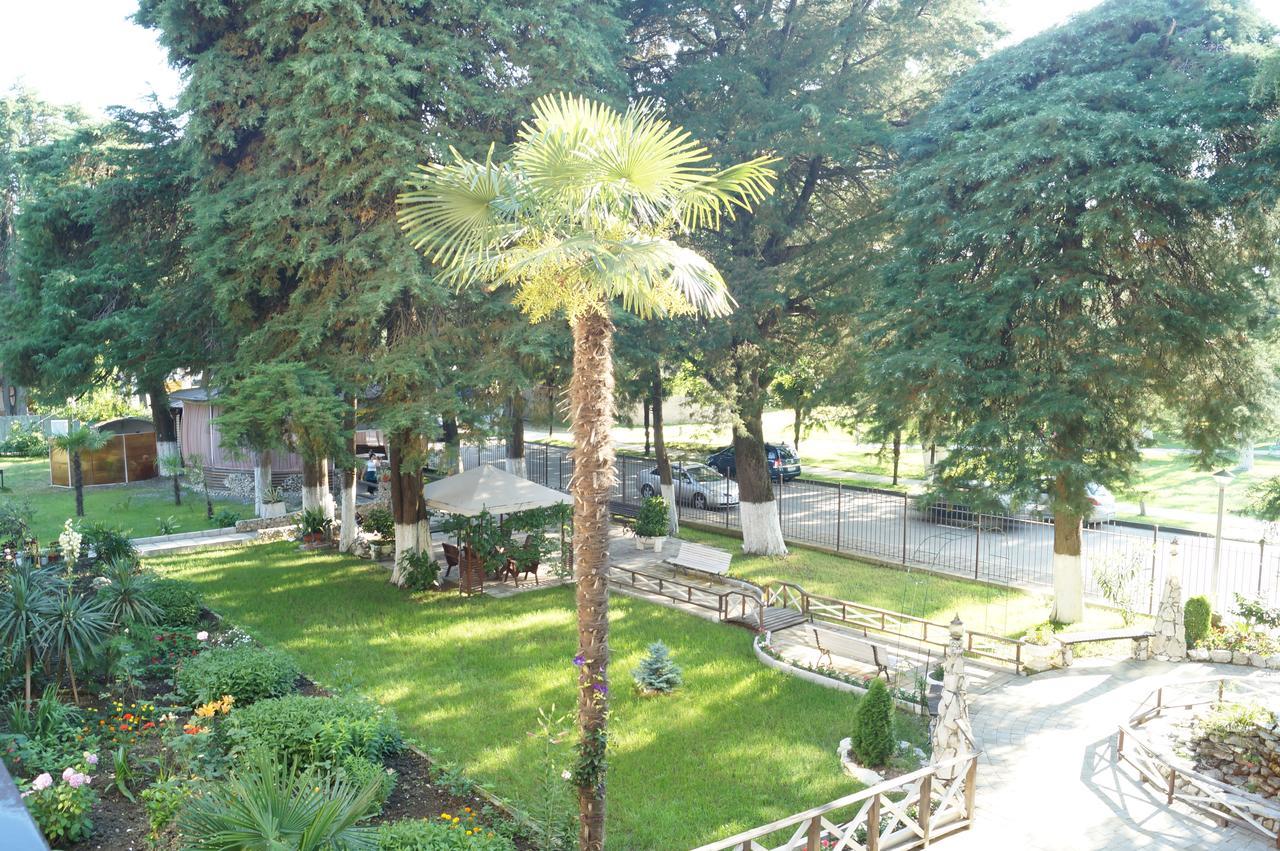 Pitsunda Hotel Zewnętrze zdjęcie