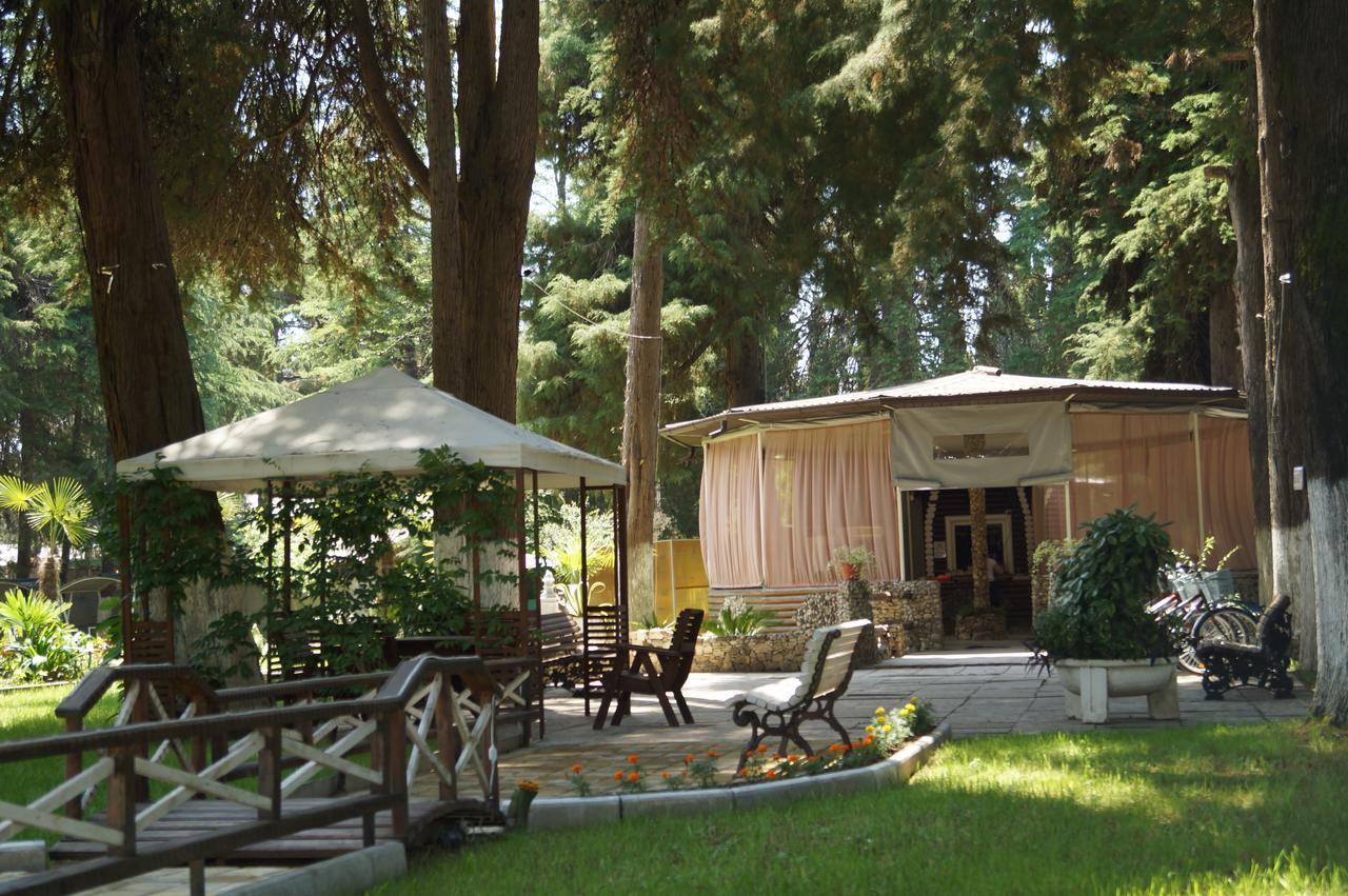 Pitsunda Hotel Zewnętrze zdjęcie