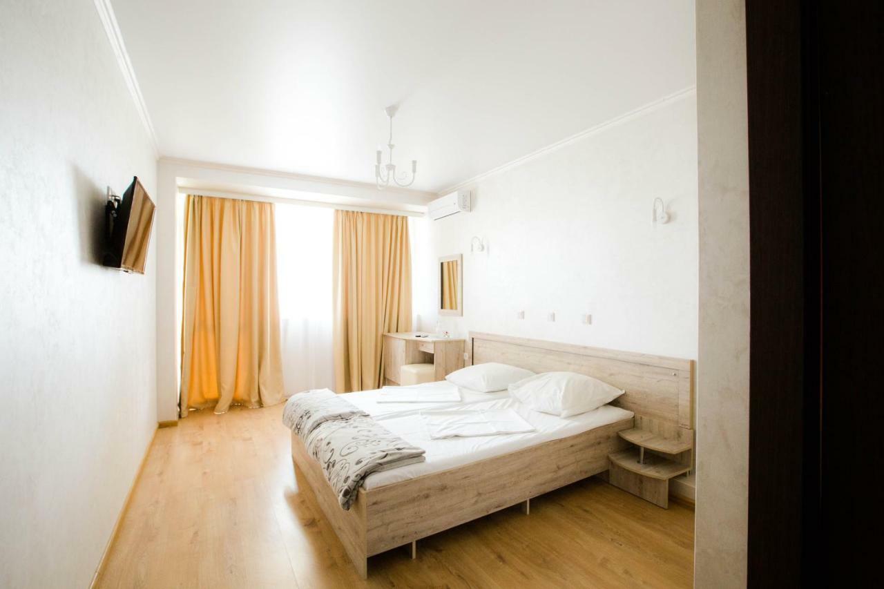 Pitsunda Hotel Zewnętrze zdjęcie