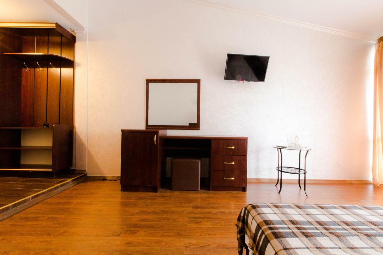 Pitsunda Hotel Zewnętrze zdjęcie