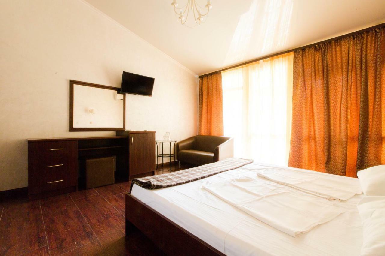 Pitsunda Hotel Zewnętrze zdjęcie