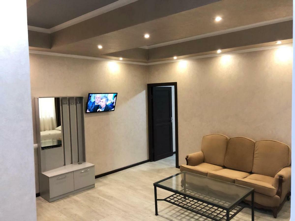 Pitsunda Hotel Zewnętrze zdjęcie