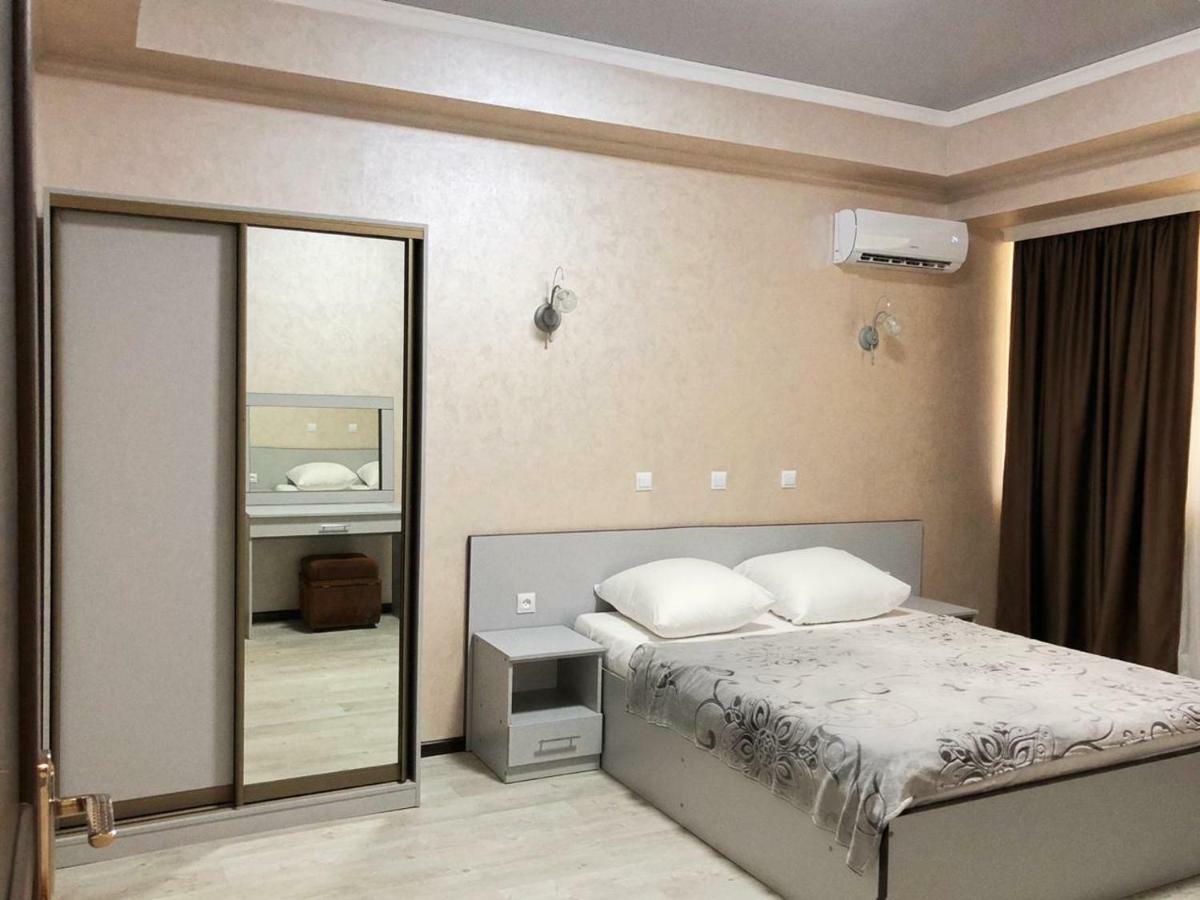 Pitsunda Hotel Zewnętrze zdjęcie