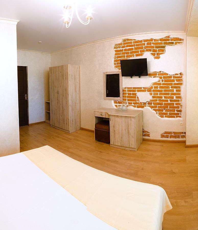 Pitsunda Hotel Zewnętrze zdjęcie