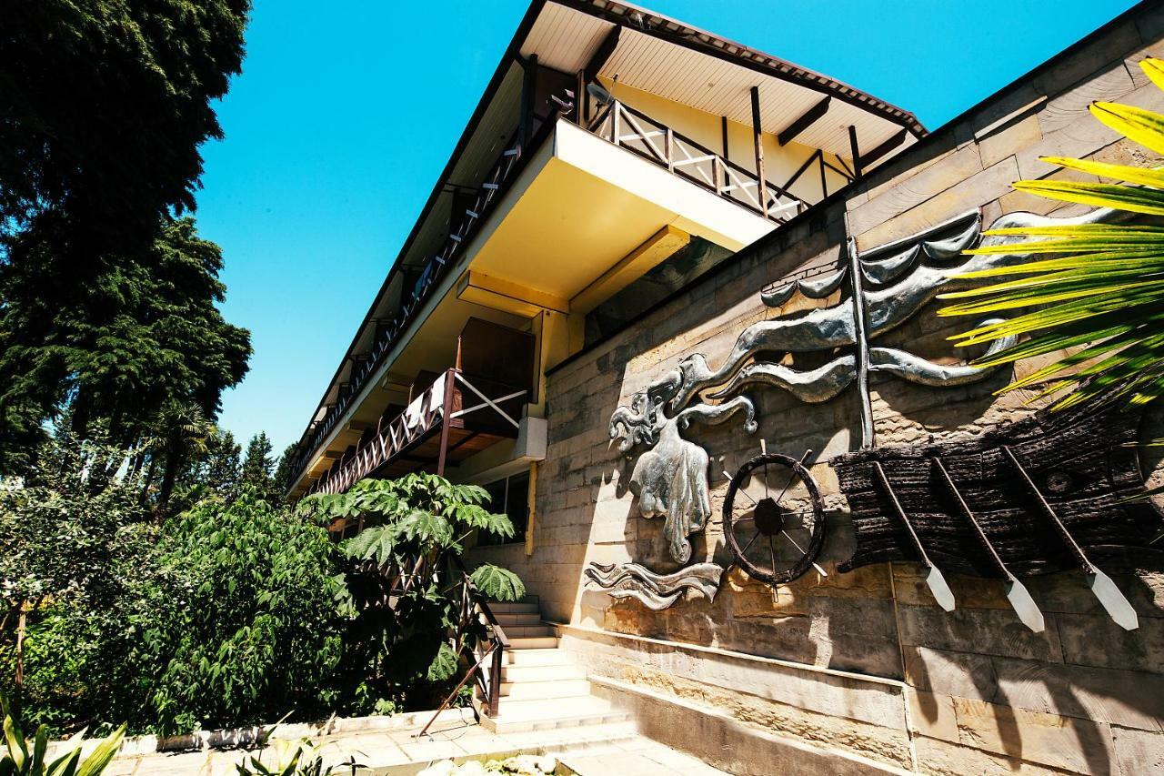 Pitsunda Hotel Zewnętrze zdjęcie