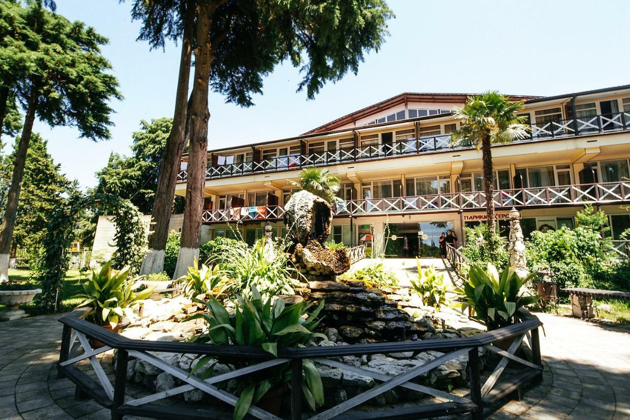 Pitsunda Hotel Zewnętrze zdjęcie
