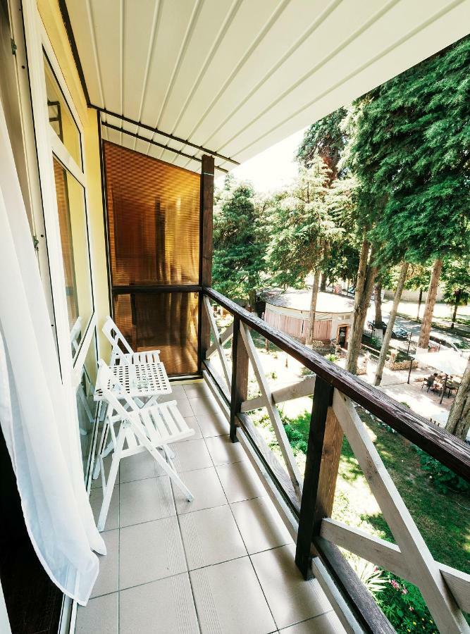 Pitsunda Hotel Zewnętrze zdjęcie